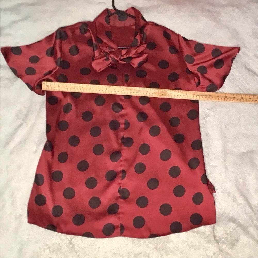 Women’s Burgundy & Black Short Sleeves Polka Dot Top Polyester Silky Feel US8 - Picture 6 of 8